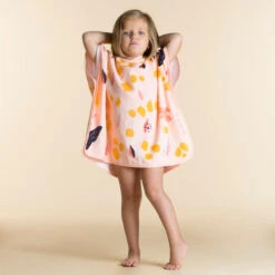Poncho De Bain Coton Bébé - Girafe Blanc Rose -Nabaiji poncho de bain coton bebe girafe blanc rose 2