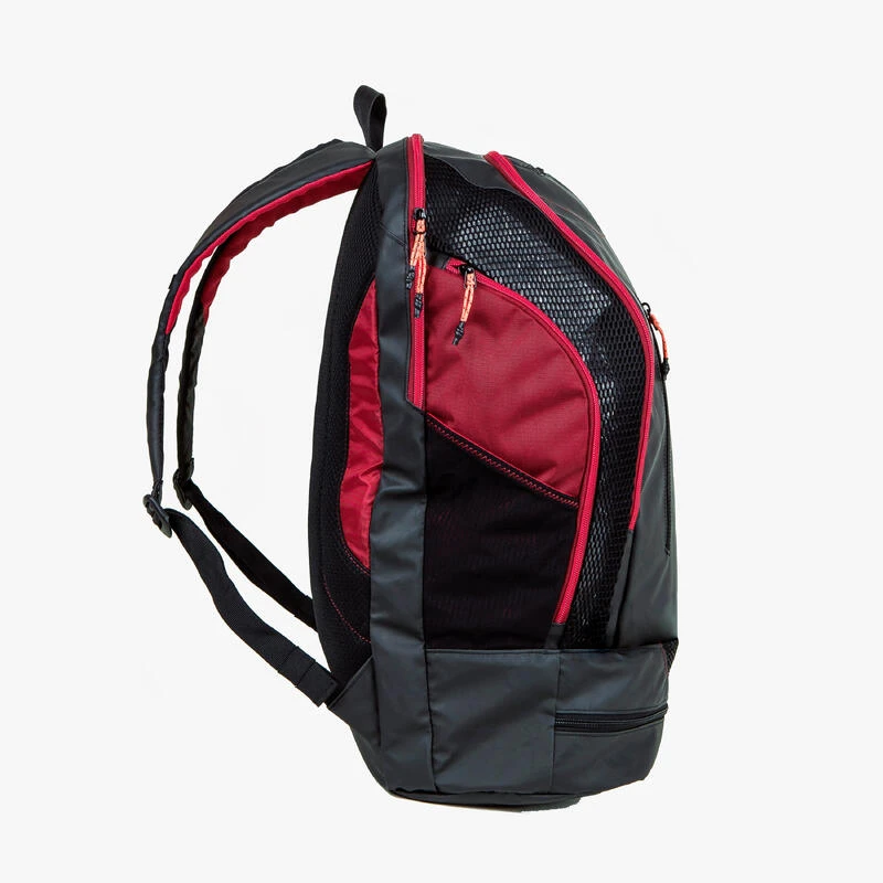 Sac A Dos Natation 40L 900 Noir Rouge 6 Sac A Dos Natation 40L 900 Noir Rouge – Image 4